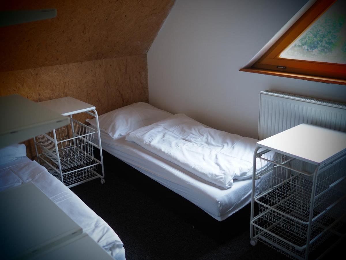 Srub U Lanovky Hostel Ramzová Kültér fotó